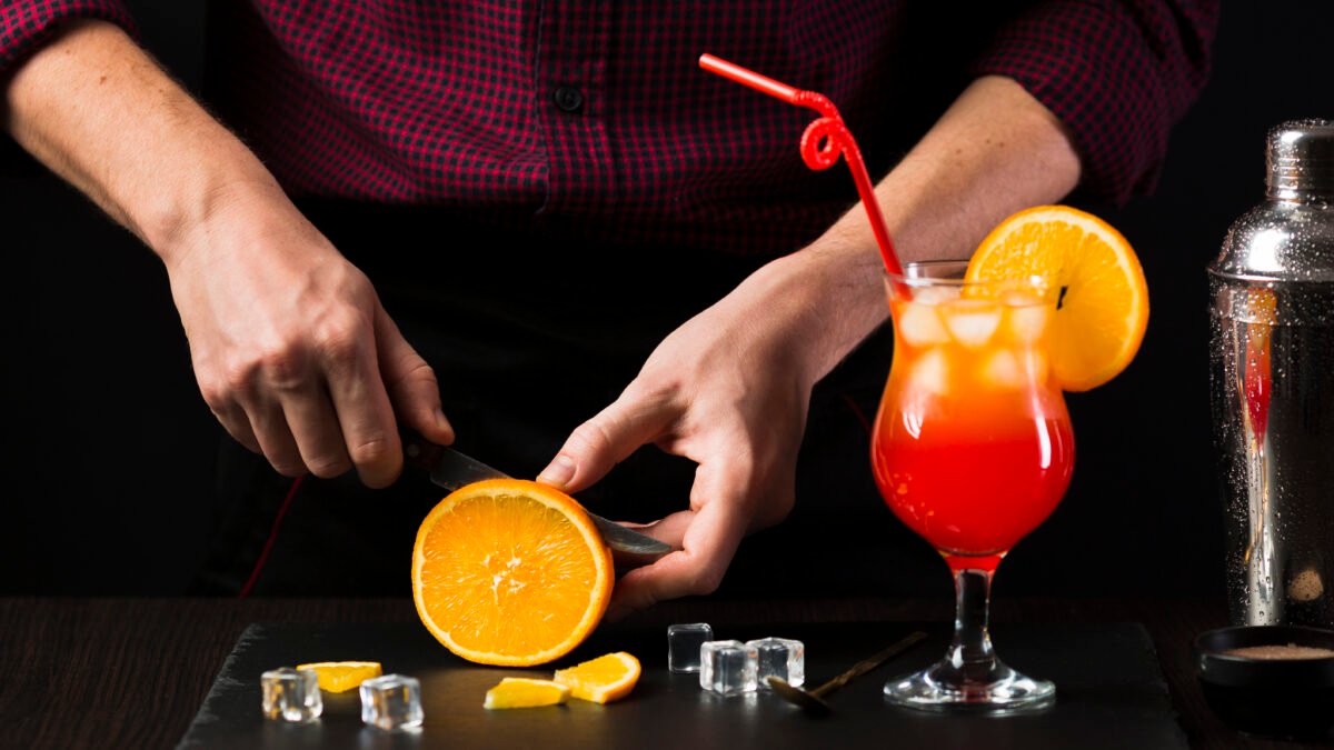 Best Cocktail Bars in Hong Kong