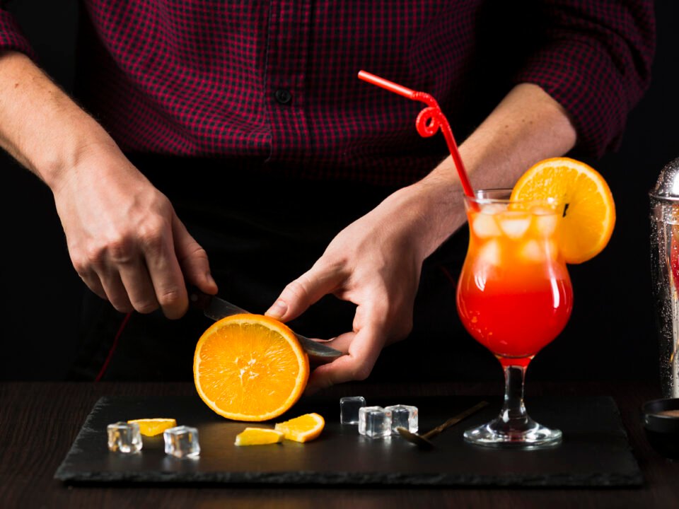 Best Cocktail Bars in Hong Kong